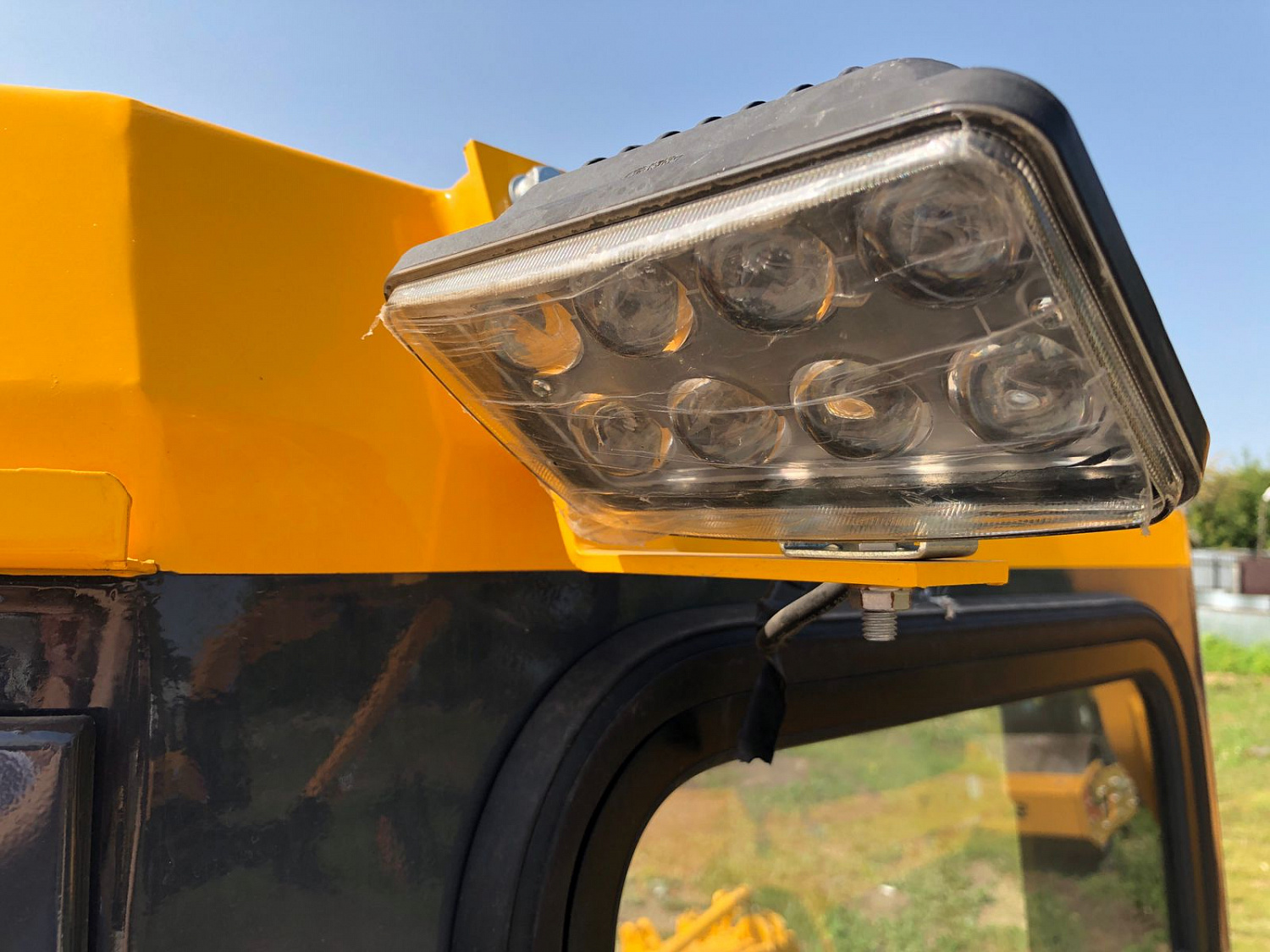 Бульдозер BEEZONE D16-5