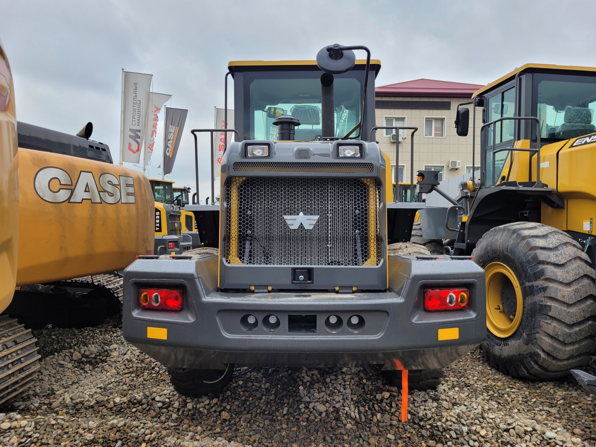 Фронтальный погрузчик Ensign YX635