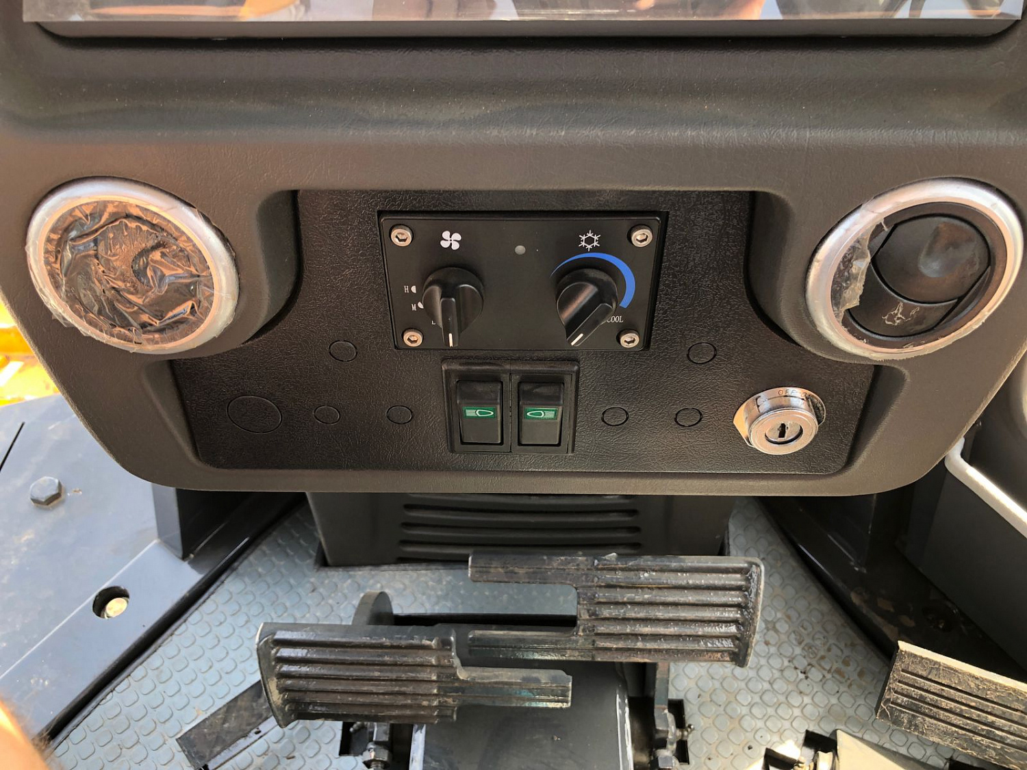 Бульдозер BEEZONE D16-5