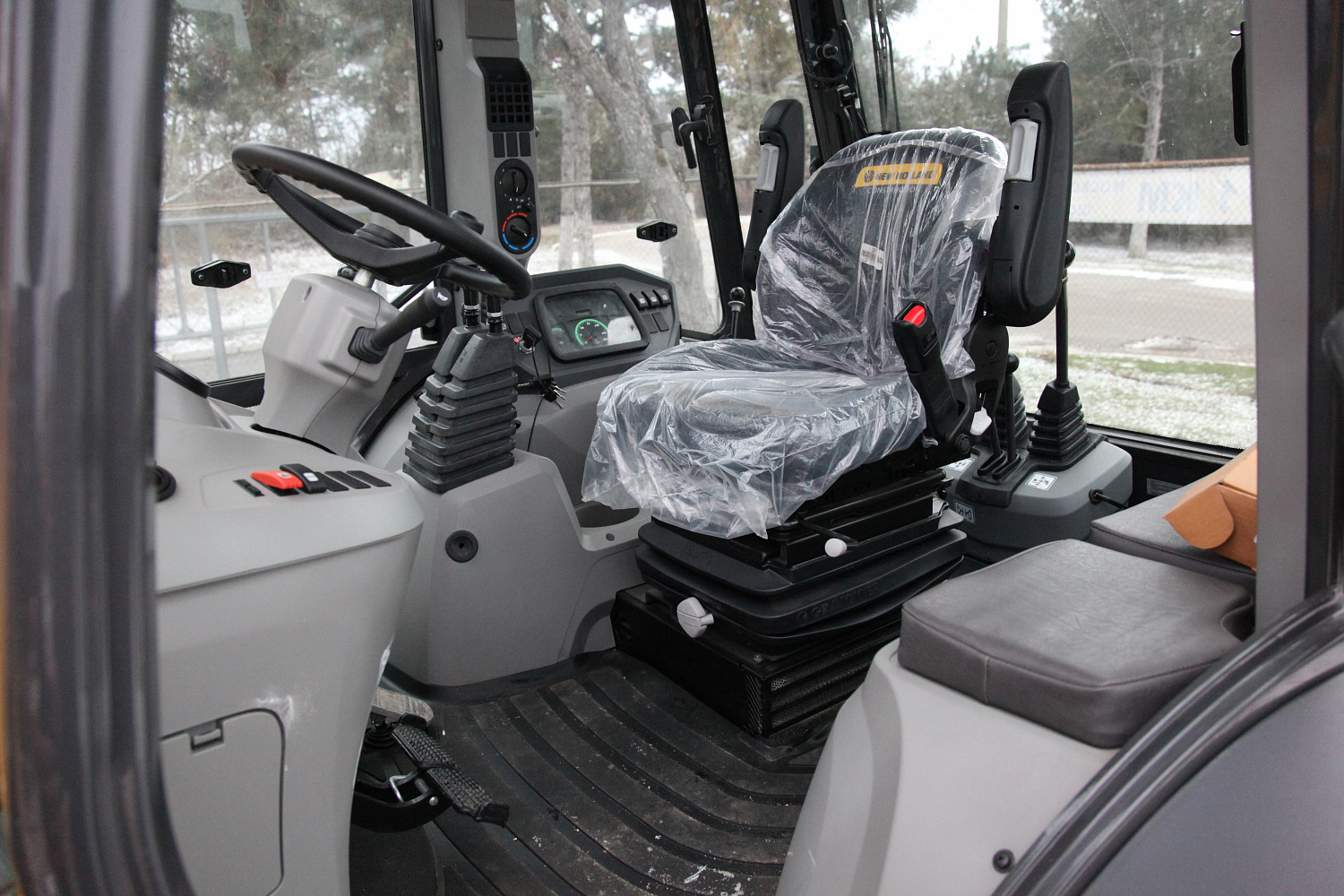 Экскаватор-погрузчик NEW HOLLAND B80C