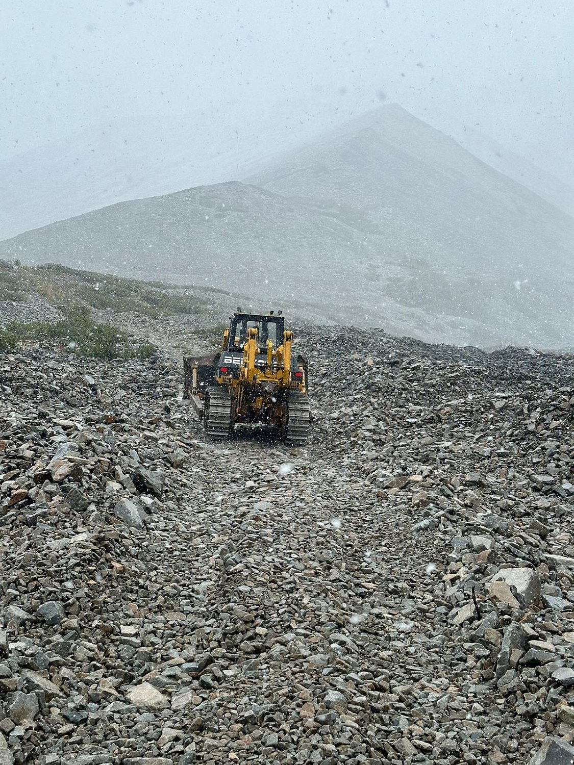 Бульдозер BEEZONE D32-5