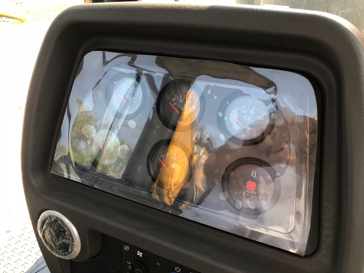 Бульдозер BEEZONE D16-5