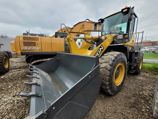 Фронтальный погрузчик Ensign YX635