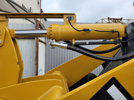 Фронтальный погрузчик Ensign YX636