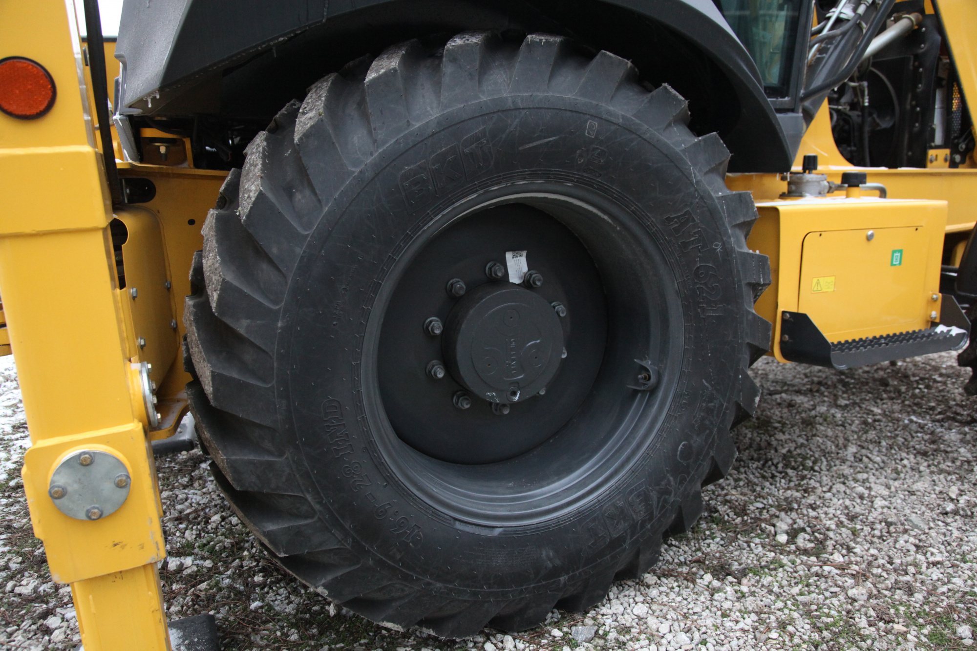 Экскаватор-погрузчик NEW HOLLAND B80C