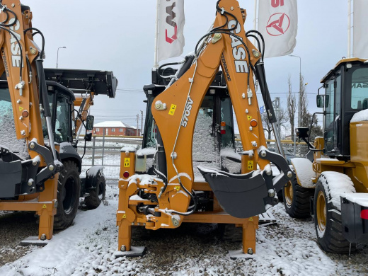 Экскаватор-погрузчик CASE 570 SV