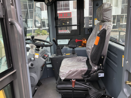 Фронтальный погрузчик Ensign YX 635 AGRI