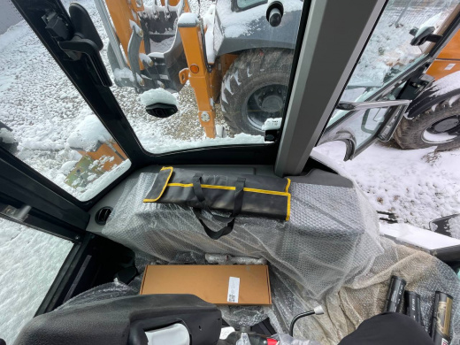 Экскаватор-погрузчик CASE 570 SV