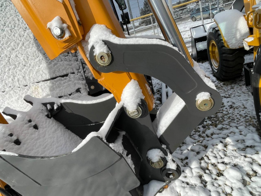 Экскаватор-погрузчик CASE 570 SV