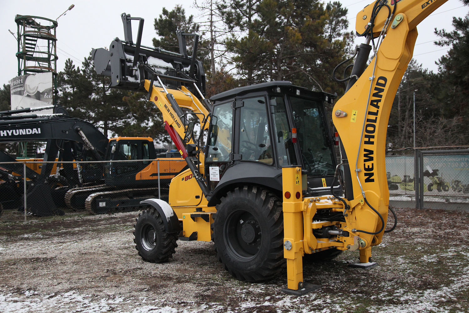 Экскаватор-погрузчик NEW HOLLAND B80C